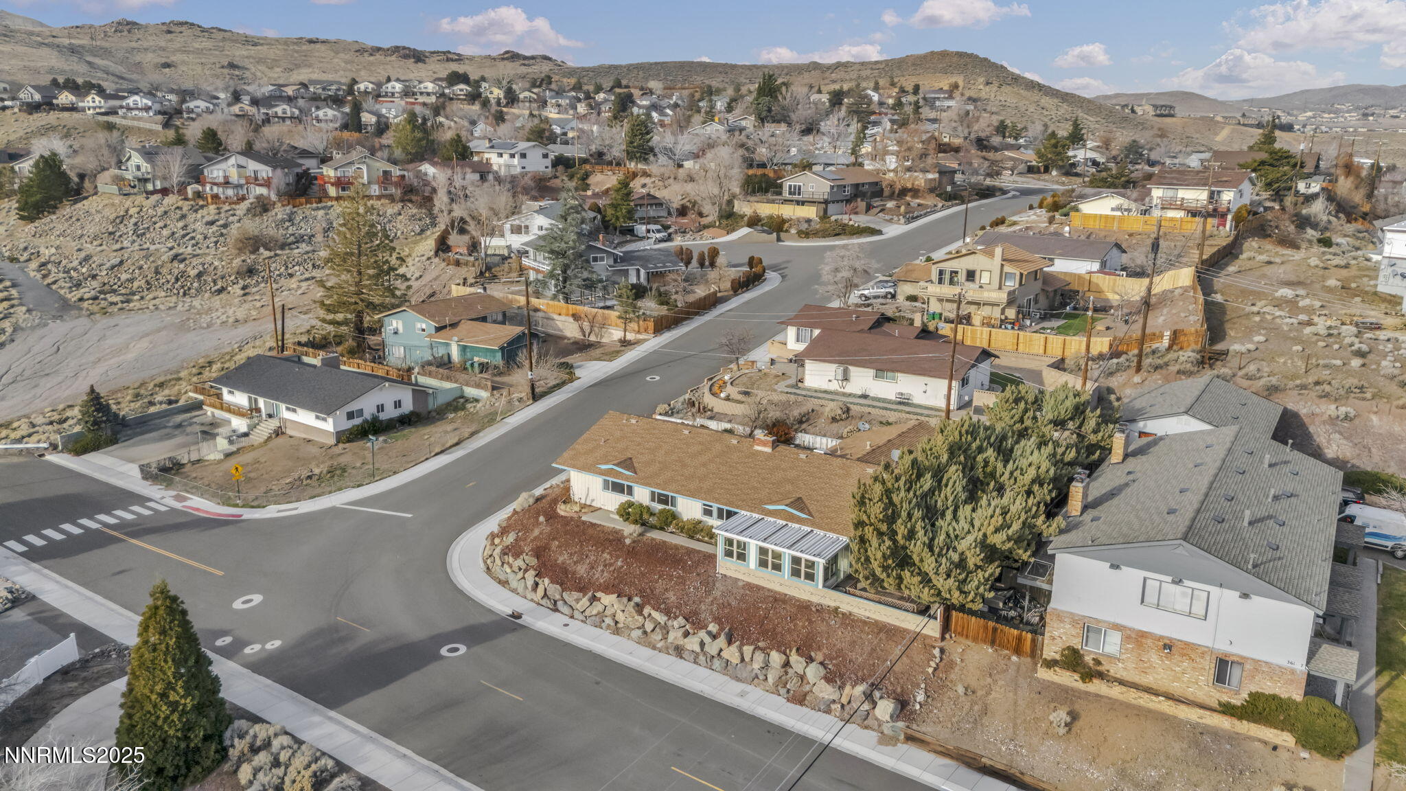 3200 Lodestar Lane Reno, NV 89503 - Photo 3 of 27 28-web-or-mls-3200-lodestar-ln