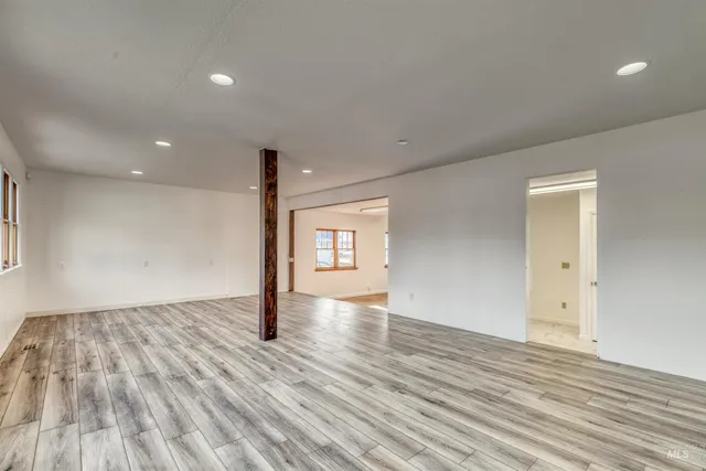 $350,000 | 235 West Idaho Avenue, Ontario, OR 97914