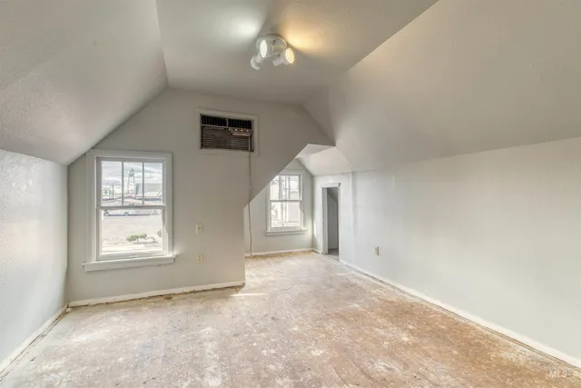 $350,000 | 235 West Idaho Avenue, Ontario, OR 97914