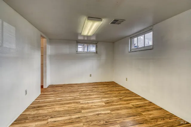 $350,000 | 235 West Idaho Avenue, Ontario, OR 97914