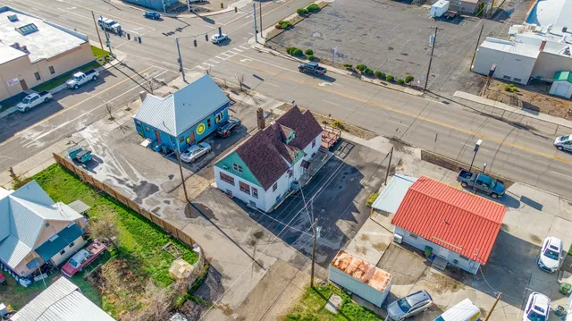 $350,000 | 235 West Idaho Avenue, Ontario, OR 97914