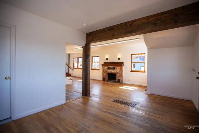 $350,000 | 235 West Idaho Avenue, Ontario, OR 97914