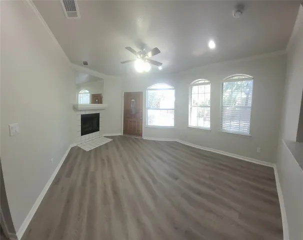 $1,425 | 1501 Cedar Elm Drive, Unit 105, Euless, TX 76039