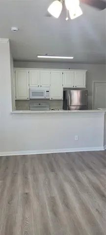 $1,425 | 1501 Cedar Elm Drive, Unit 105, Euless, TX 76039