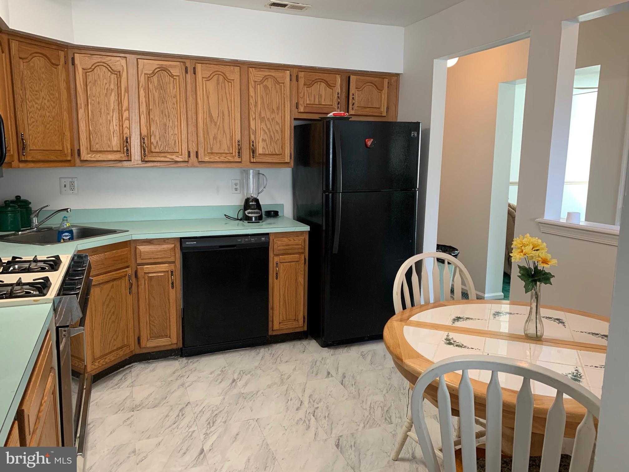 106 Cinnamon Road Thorofare, NJ 08086 - Photo 4 of 15