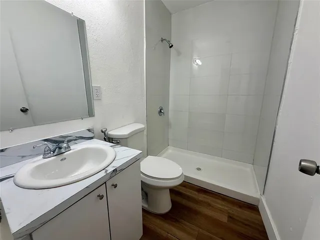 $1,600 | 614 Northeast 3rd Street, Unit 3, Hallandale Beach, FL 33009