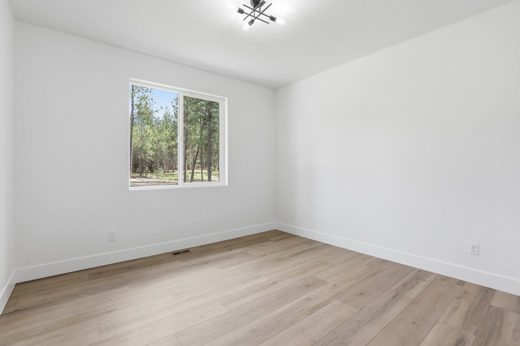 6703 East Elk Chattaroy Road Chattaroy, WA 99003 - Photo 13 of 50