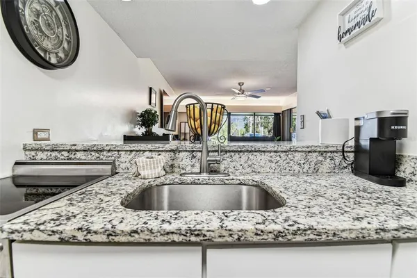 $209,500 | 36750 US Highway 19 North, Unit 17106, Palm Harbor, FL 34683