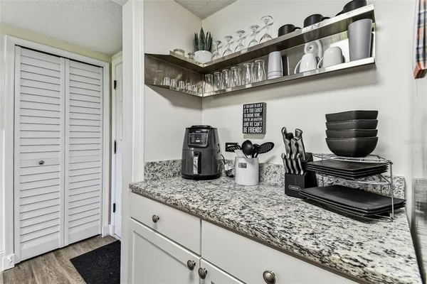 $209,500 | 36750 US Highway 19 North, Unit 17106, Palm Harbor, FL 34683