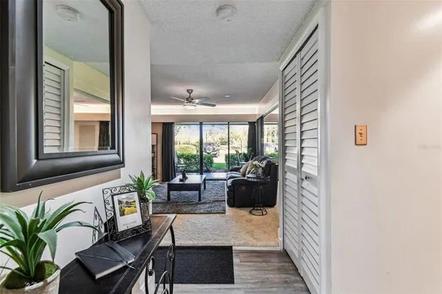 $215,000 | 36750 US Highway 19 North, Unit 17106, Palm Harbor, FL 34683