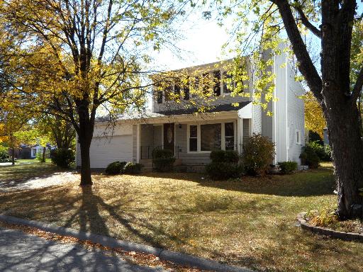 724 Cimarron Drive Carol Stream, IL 60188 - Photo 1 of 16