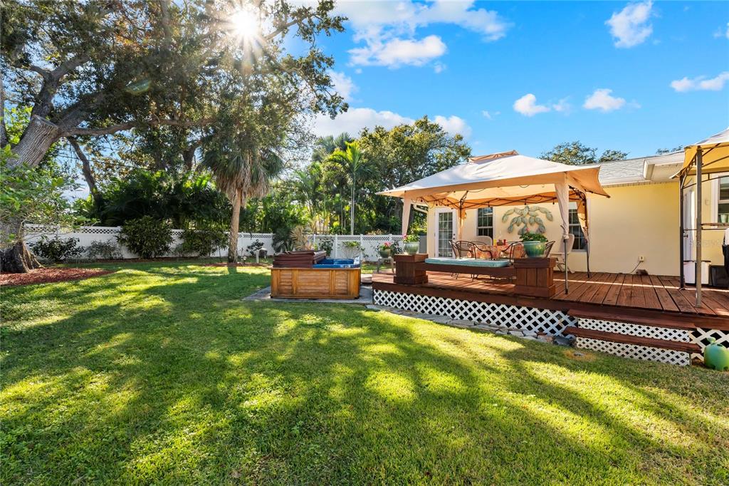 1109 Commodore Street Clearwater, FL 33755 - Photo 33 of 42 a outdoor view with a sitting space