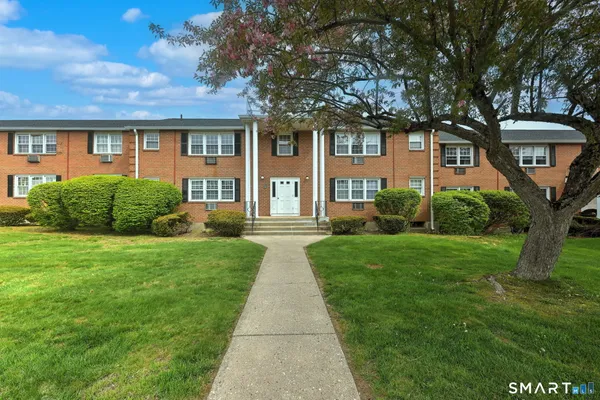 $189,000 | 1254 Farmington Avenue, Unit C, Farmington, CT 06032