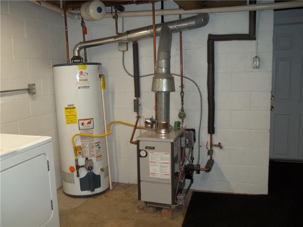 4424 Mt Troy Rd Extension Pittsburgh, PA 15214 - Photo 19 of 24 Gallery Image 19