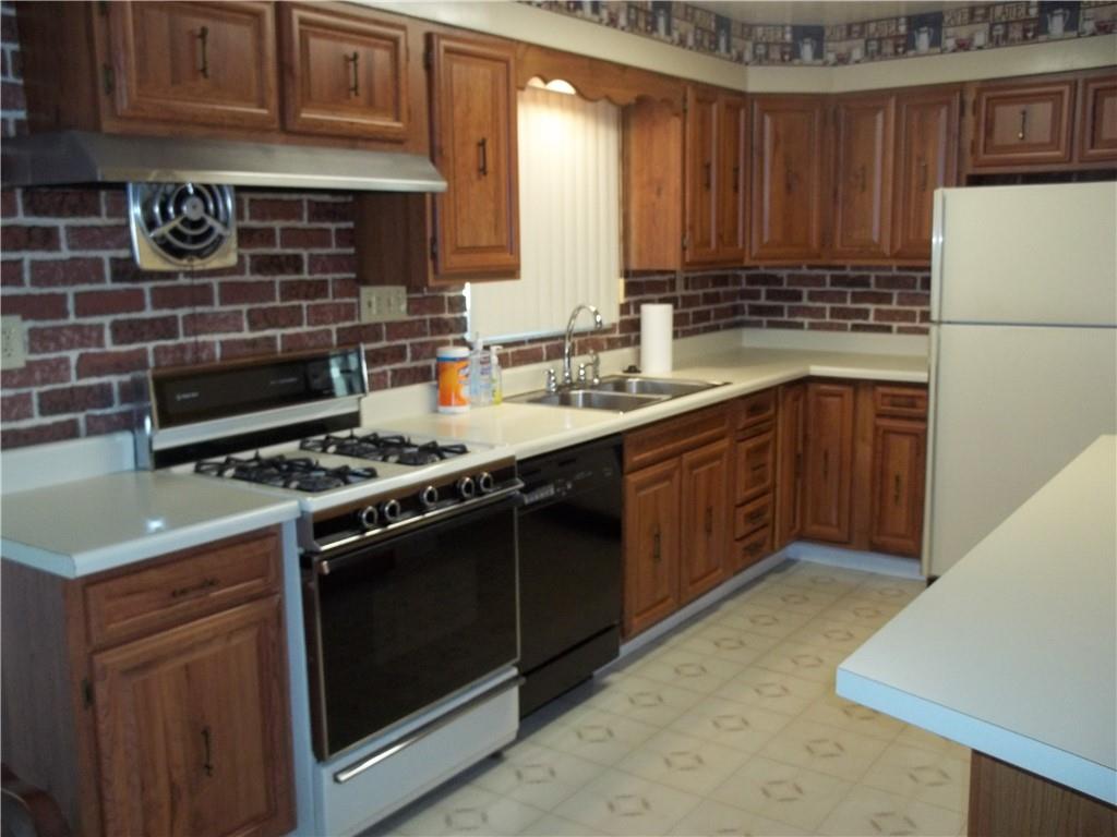 4424 Mt Troy Rd Extension Pittsburgh, PA 15214 - Photo 4 of 24 Gallery Image 4