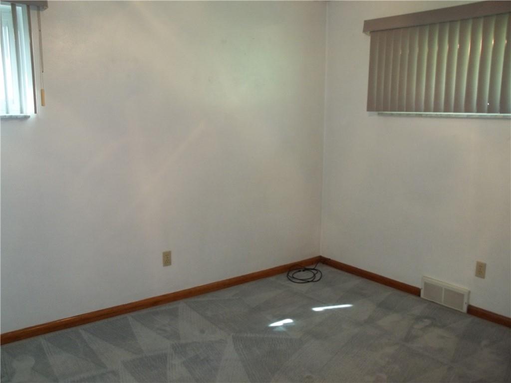 4424 Mt Troy Rd Extension Pittsburgh, PA 15214 - Photo 8 of 24 Gallery Image 8