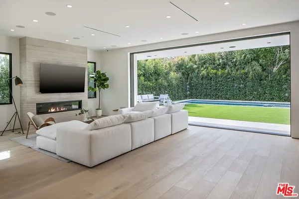 $46,000 | 211 Veteran Avenue, Los Angeles, CA 90024