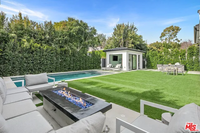 a view of an outdoor sitting space