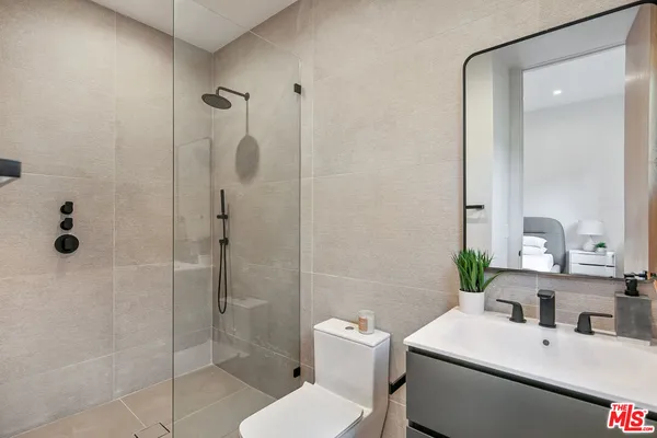 $46,000 | 211 Veteran Avenue, Los Angeles, CA 90024
