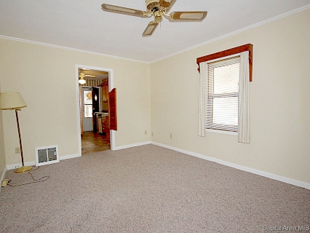 2016 North 20th Street Springfield, IL 62702 - Photo 10 of 15