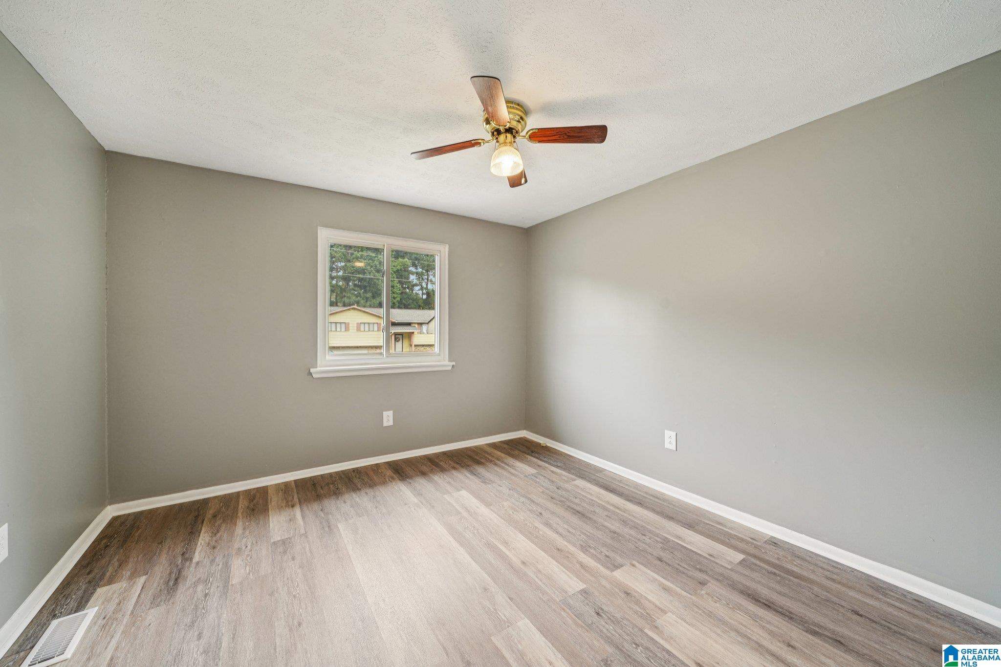5327 Dixieland Road Birmingham, AL 35210 - Photo 14 of 37