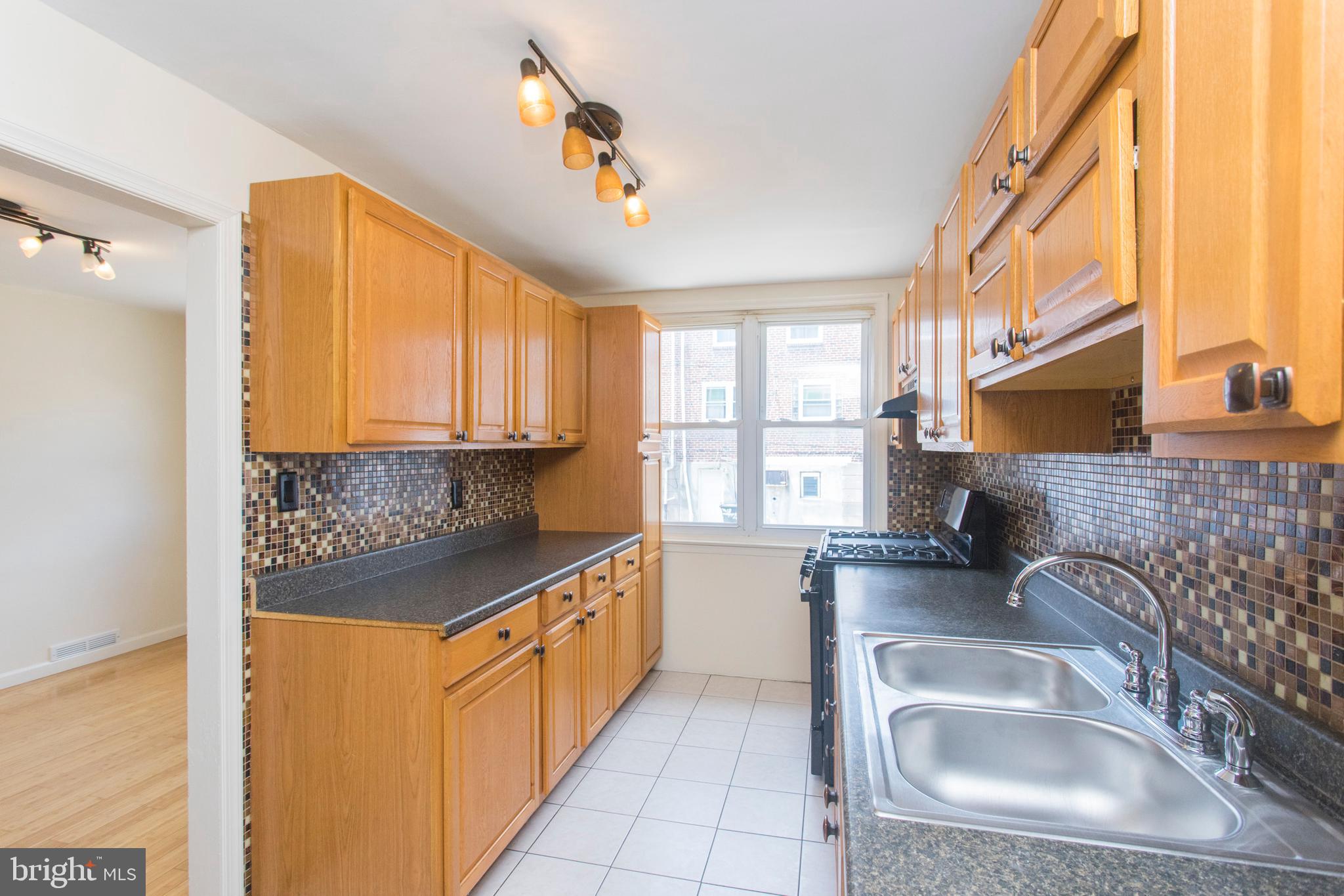 7421 Ruskin Road Philadelphia, PA 19151 - Photo 10 of 26 Kitchen