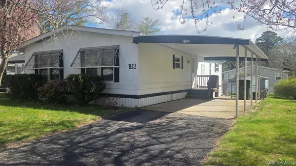 a front view of house with yard