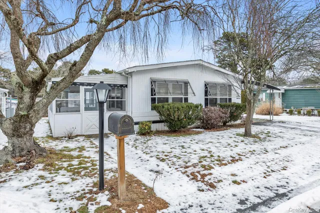 $245,000 | 525-183 Riverleigh Avenue, Unit 183, Riverhead, NY 11901