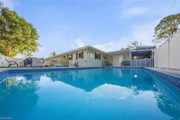$8,000 | 2473 Poinciana Street, Naples, FL 34105