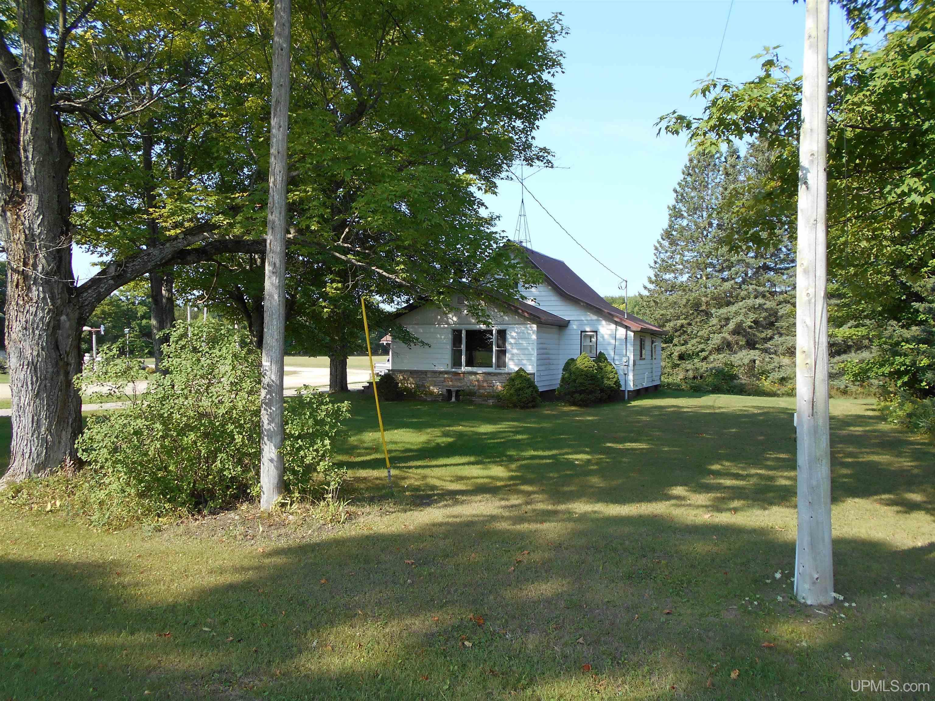 1727 N West Kendall Road Manistique, MI 49854 - Photo 36 of 49