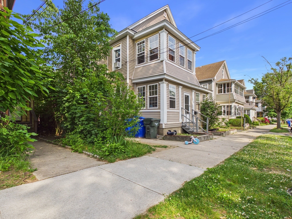 21-23 Draper Street Springfield, MA 01108 - Photo 4 of 7