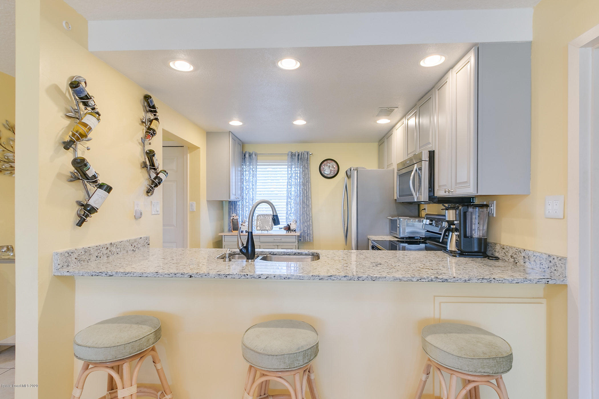2727 North Wickham Road, Unit 1069 Melbourne, FL 32935 - Photo 4 of 30 Have a seat