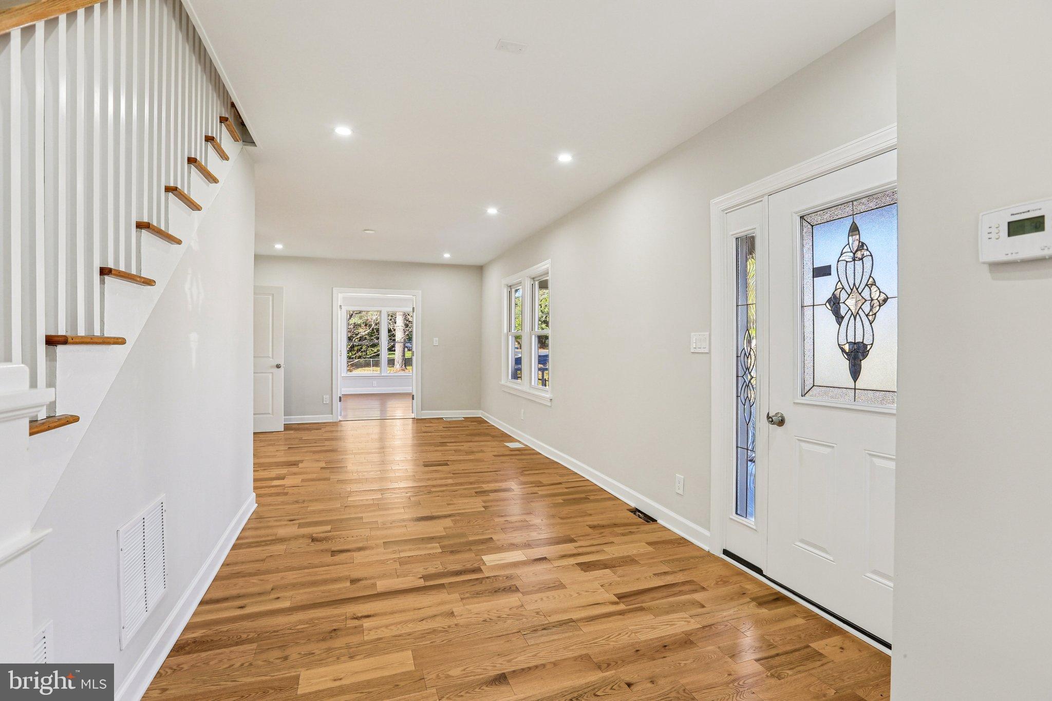 10571 Scaggsville Road Laurel, MD 20723 - Photo 8 of 60 a view of an entryway