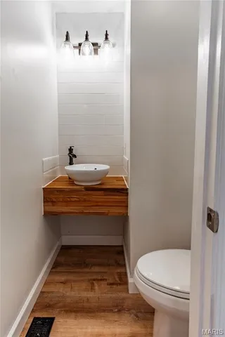 $220,000 | 1722 Robin Knl Court, St. Louis, MO 63146