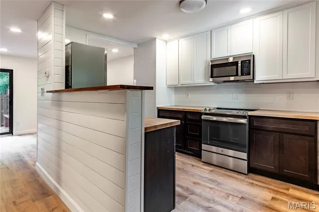 $220,000 | 1722 Robin Knl Court, St. Louis, MO 63146