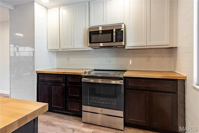 $220,000 | 1722 Robin Knl Court, St. Louis, MO 63146