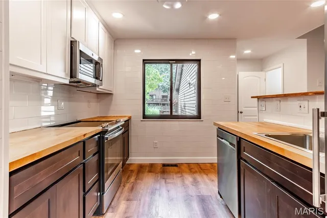 $220,000 | 1722 Robin Knl Court, St. Louis, MO 63146