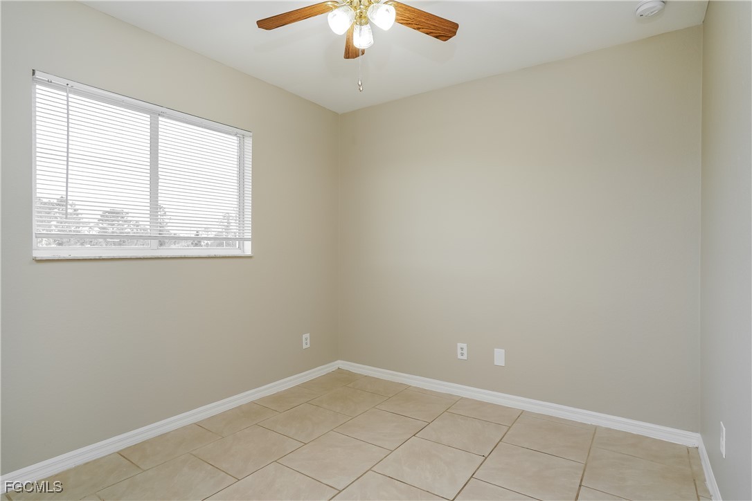 1032 Halby Avenue South Lehigh Acres, FL 33974 - Photo 11 of 16