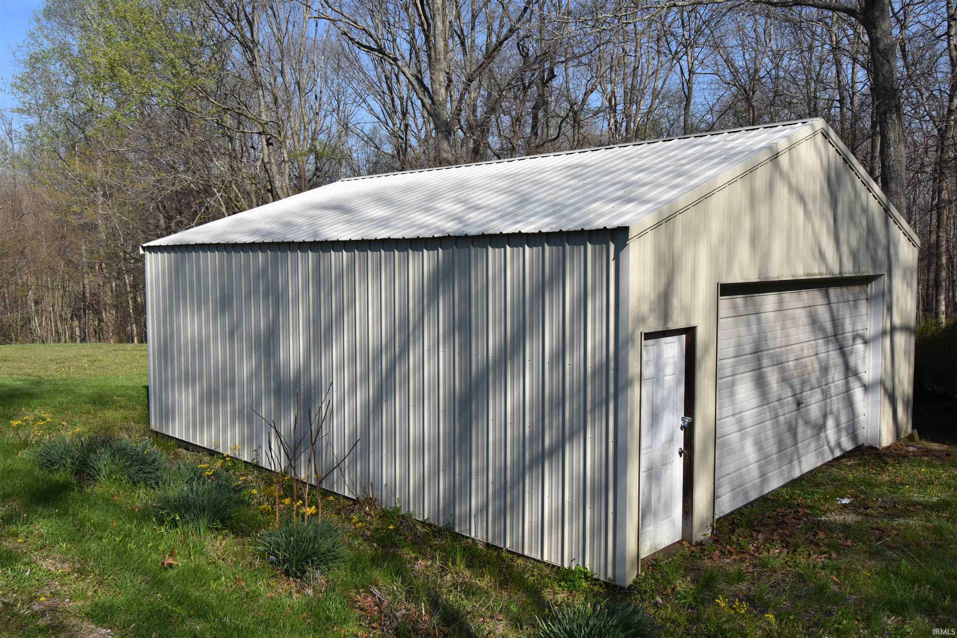 998 East Phillips Road English, IN 47118 - Photo 29 of 35