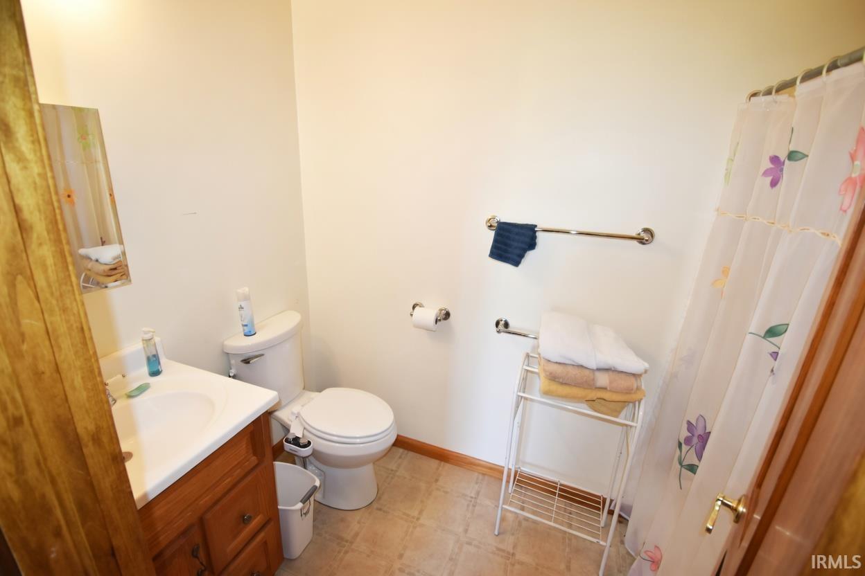 998 East Phillips Road English, IN 47118 - Photo 10 of 35