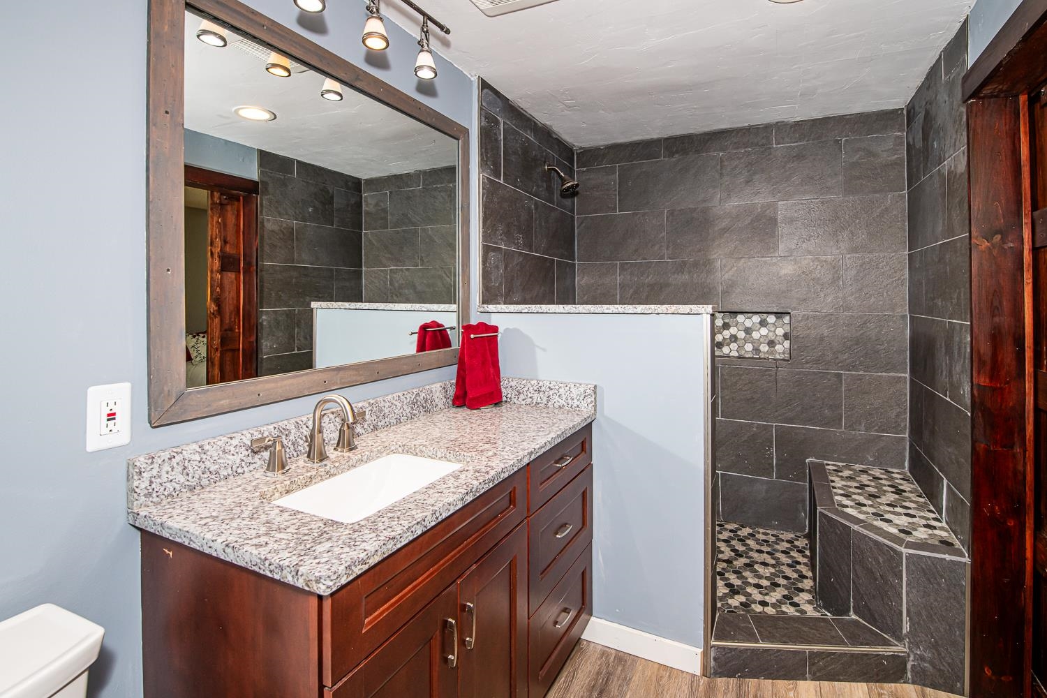 33 Hillside Road Kingston, NH 03848 - Photo 34 of 52 Gallery Image 34