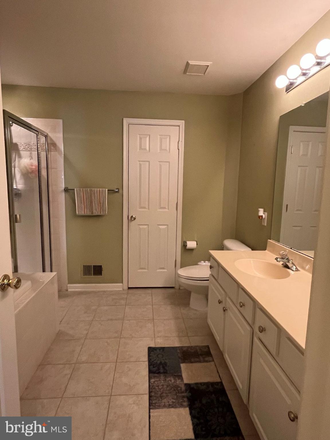 39 Normandy Drive Princeton Junction, NJ 08550 - Photo 18 of 20 Master Bath