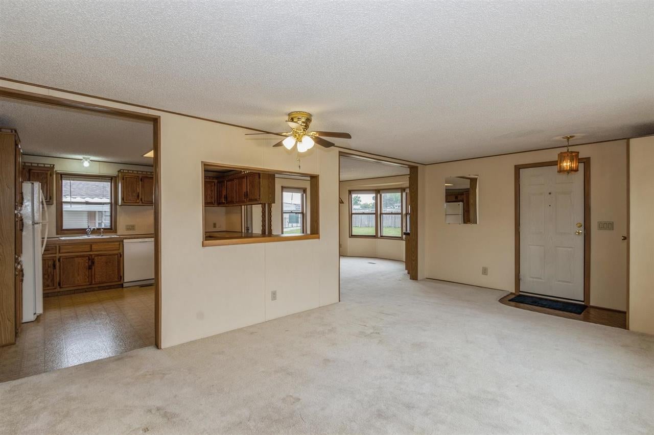 1590 Red Fox Way Marion, IA 52302 - Photo 3 of 23 Gallery Image 3
