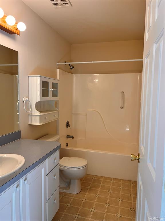 2078 West Ridge Drive, Unit 21 Davison, MI 48423 - Photo 18 of 39