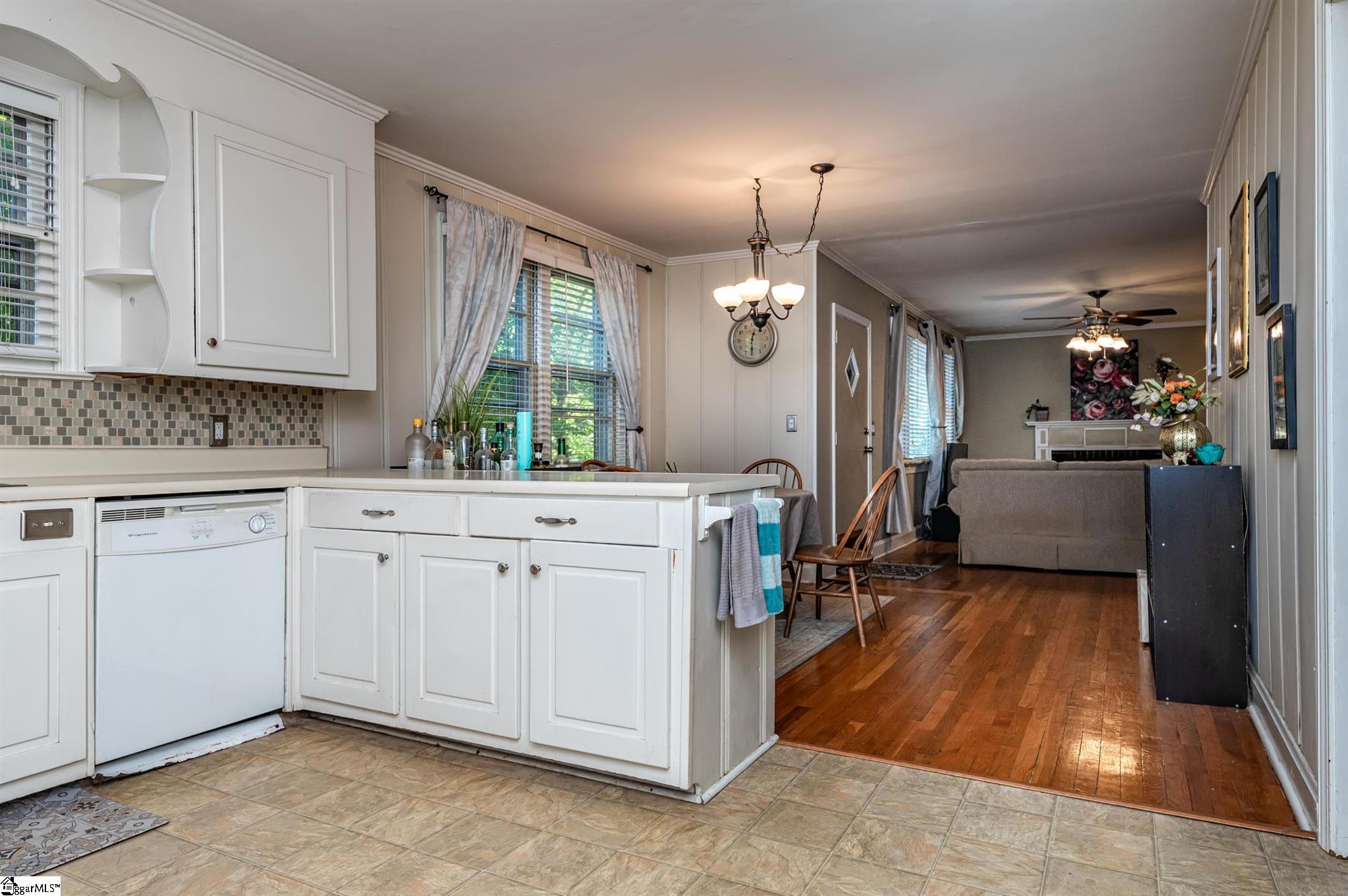 52 Nottingham Road Greenville, SC 29607 - Photo 14 of 26