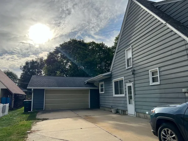 $135,900 | 304 Maple Avenue, Forreston, IL 61030
