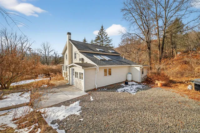 $695,000 | 125 Mountain Rest Road, New Paltz, NY 12561