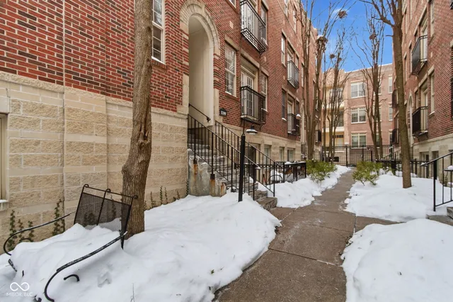 $325,000 | 230 North Cleveland Street, Unit 230B, Indianapolis, IN 46204