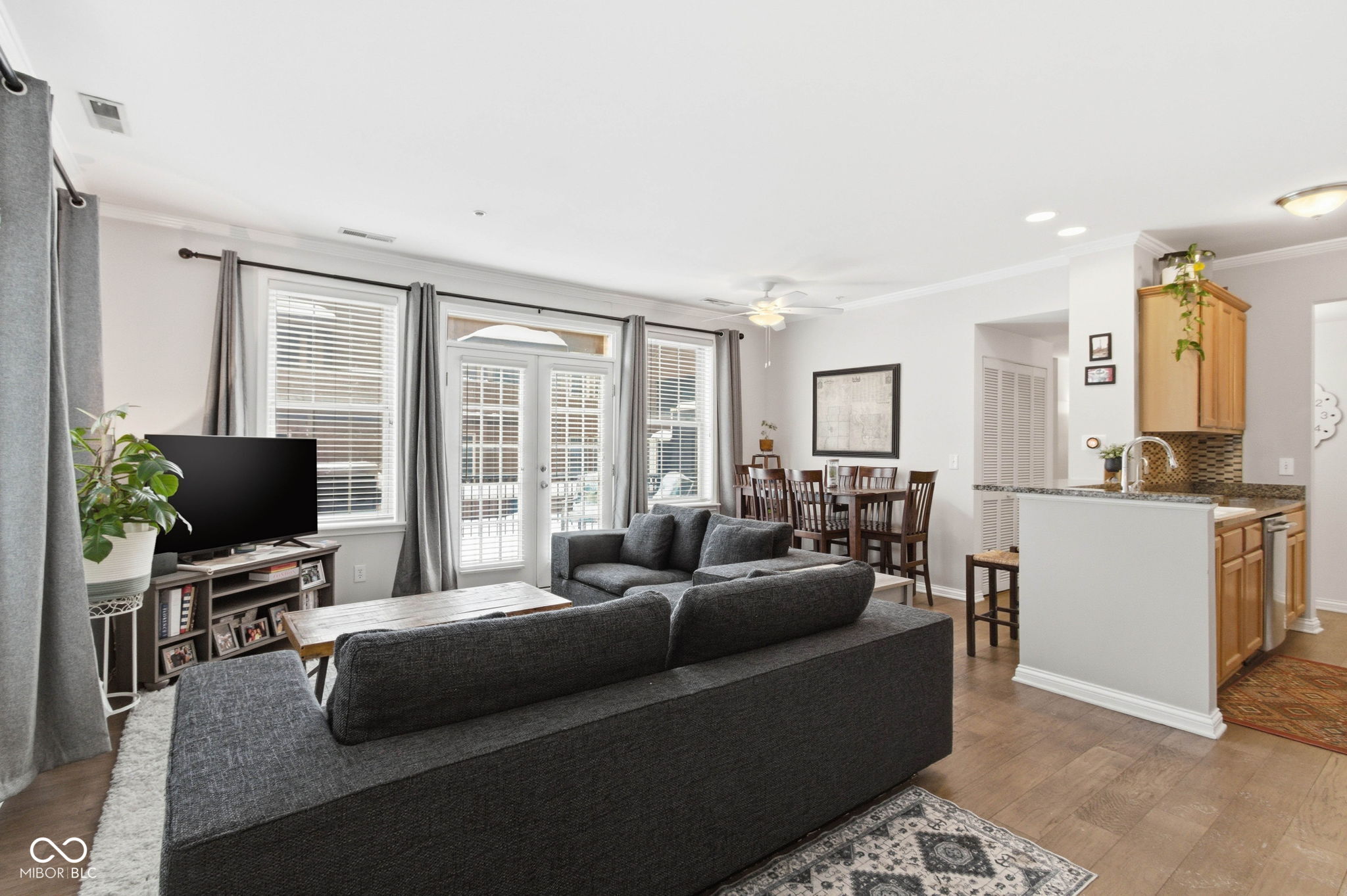 230 North Cleveland Street, Unit 230B Indianapolis, IN 46204 - Photo 4 of 35