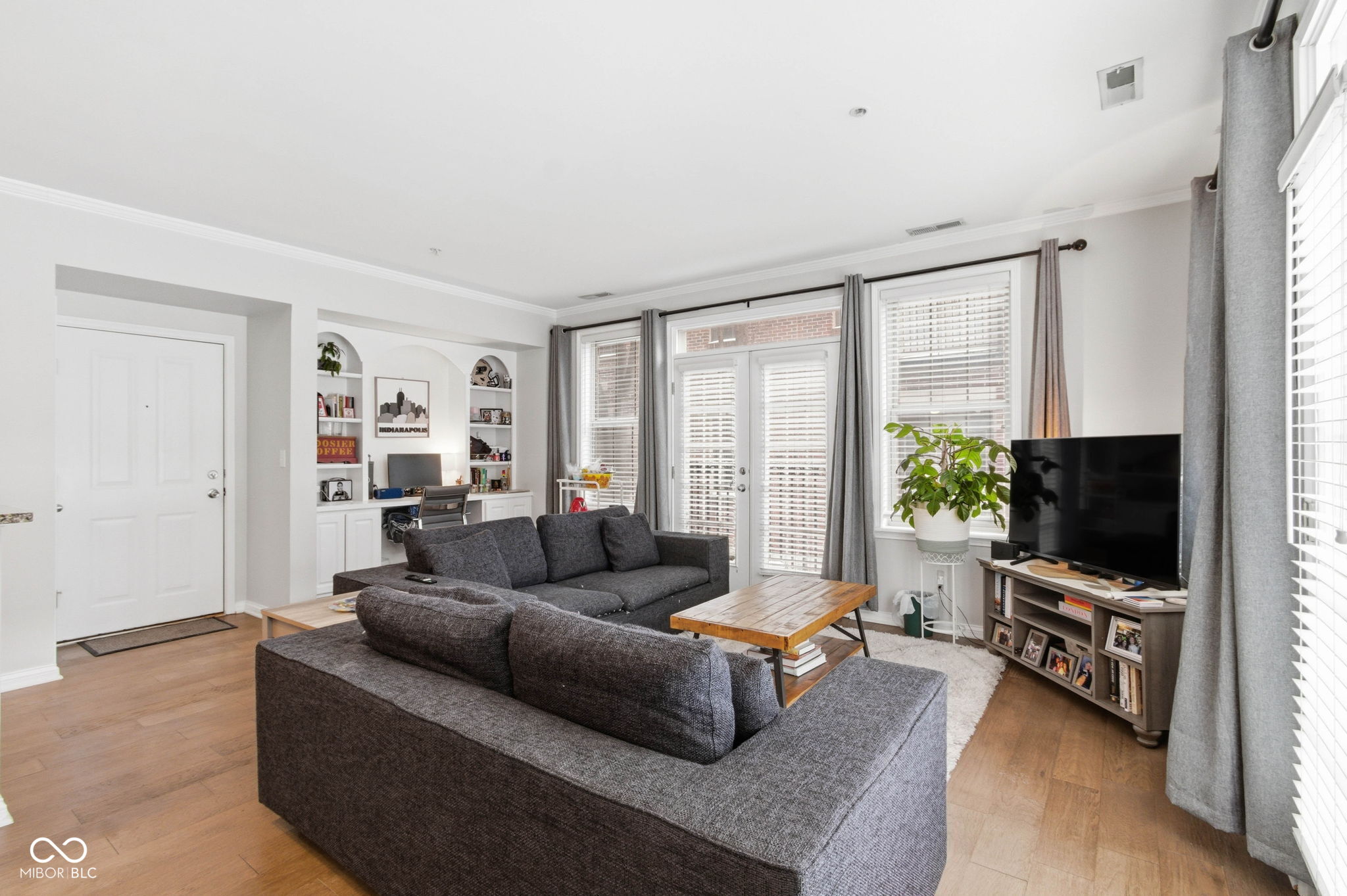 230 North Cleveland Street, Unit 230B Indianapolis, IN 46204 - Photo 5 of 35